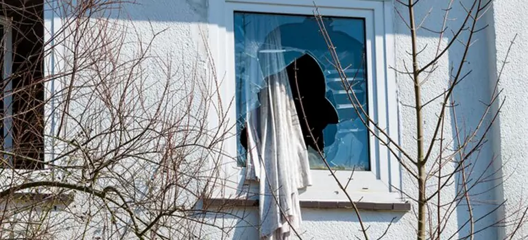 Storm Window Installation Contractors in West Lealman, FL
